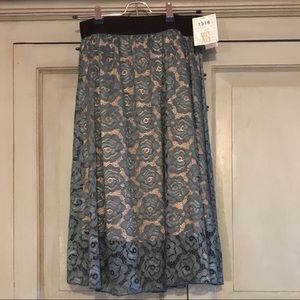 New with tags LuLaRoe Lola xs skirt